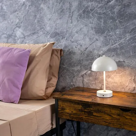 Seafront, Lovely Modern Studio. Apartament *