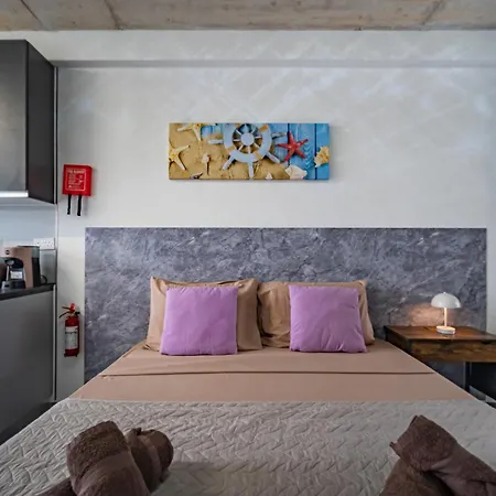 Apartament Seafront, Lovely Modern Studio.