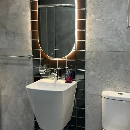 Lägenhet Seafront, Lovely Modern Studio.