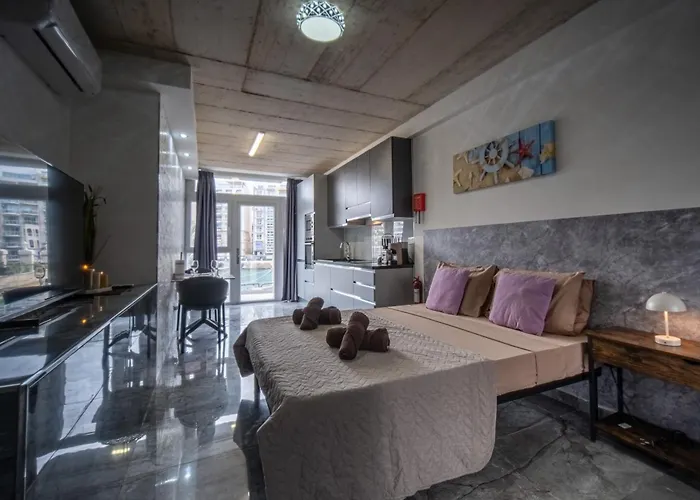 Seafront, Lovely Modern Studio. Apartment *