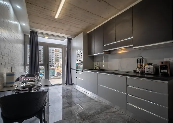 Lejlighed Seafront, Lovely Modern Studio. Saint Julian's