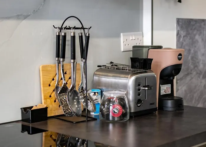 Seafront, Lovely Modern Studio. * Saint Julian's