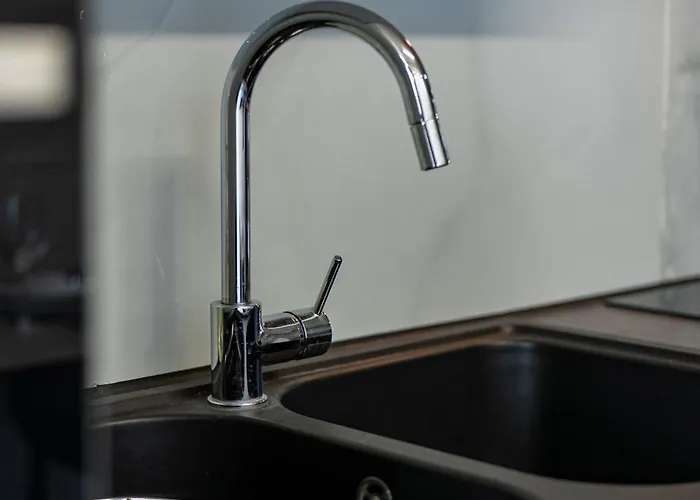 Seafront, Lovely Modern Studio. * San Ġiljan